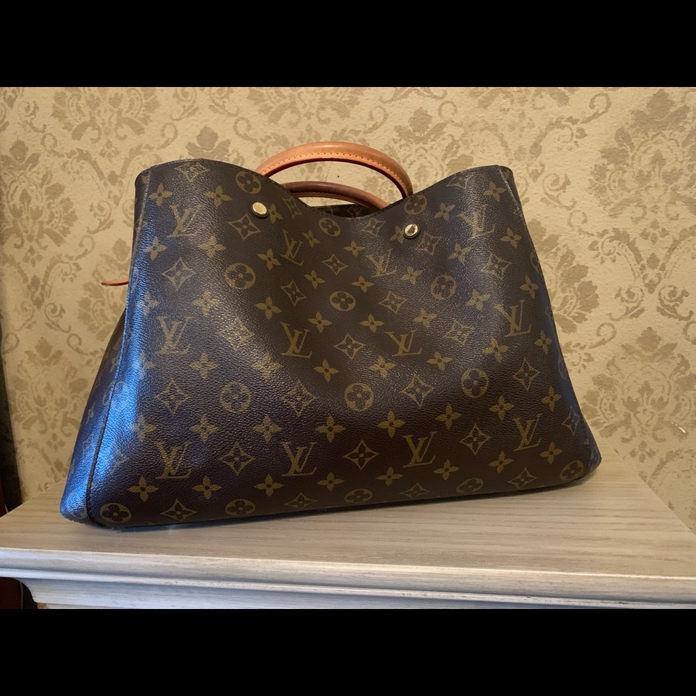 Louis Vuitton Montaigne GM Monogram Shoulder Bag